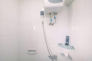 Phòng | Phòng tắm | Buồng tắm vòi sen, đồ dùng nhà tắm miễn phí, khăn tắm