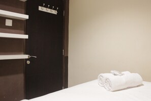 Room | 2 bedrooms, free WiFi, bed sheets - Best Location 2BR Tamansari La Grande Apartment (Bandung)