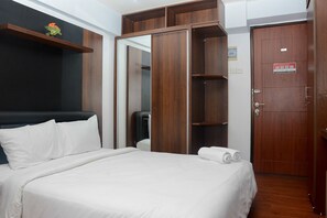 Bed sheets - Comfort and Homey Studio Kebagusan City Apartment (Jakarta)