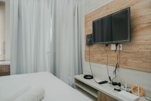 Room | Free WiFi, bed sheets - Comfort Studio Emerald Bintaro Apartment near British School (South Tangerang)