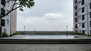 Gambar tidak terklasifikasi, 2 dari 15, tombol