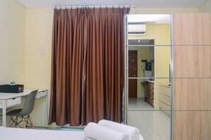 Interior - Comfort Studio Apartment Woodland Park Residence (Jakarta)
