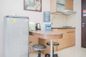 Room | 2 bedrooms, free WiFi, bed sheets - Modern Comfy 2BR Serpong Greenview Apartment (South Tangerang)