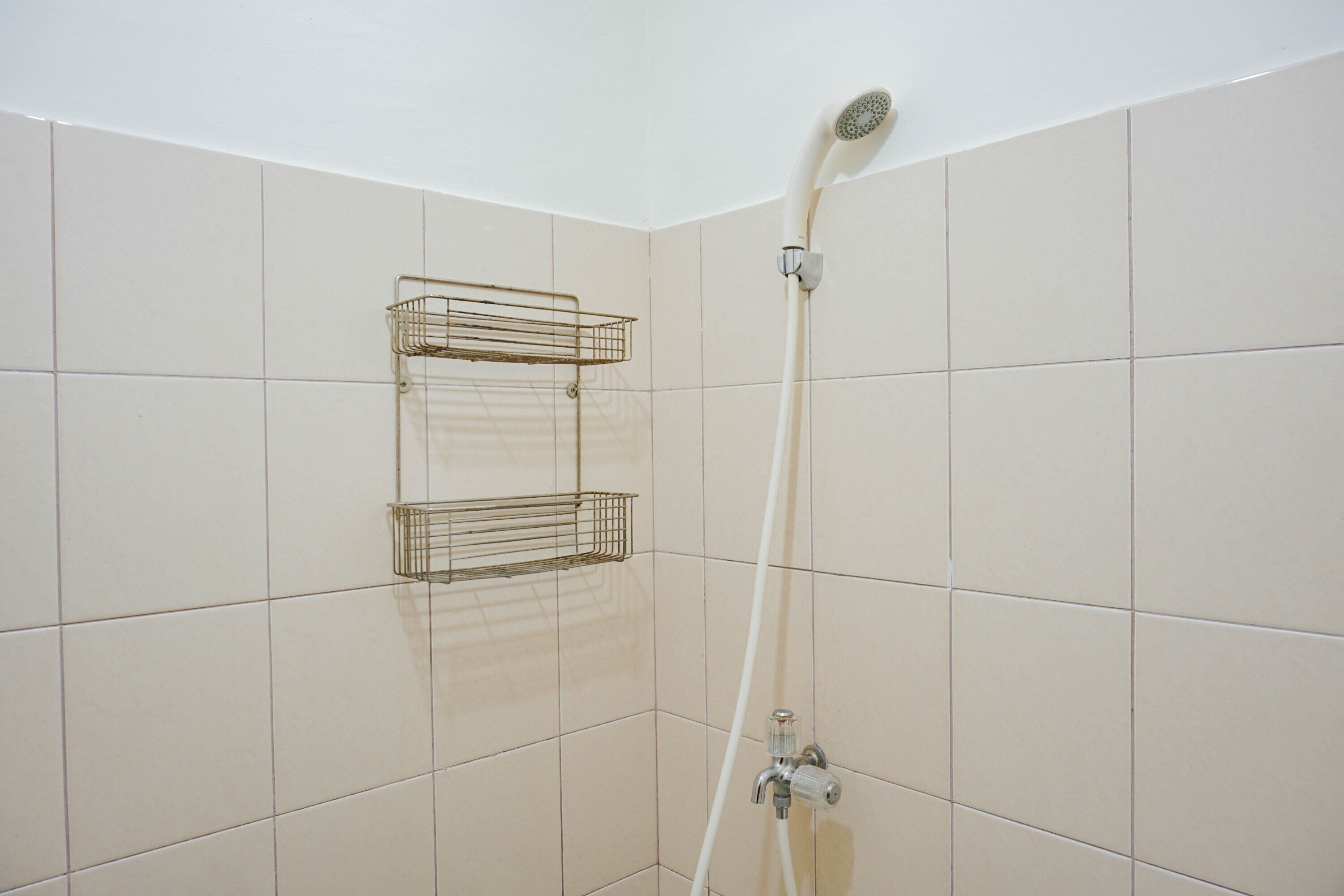 Quarto | Banheiro | Chuveiro, produtos de toalete grátis, toalhas de banho 
