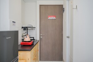 Room | Free WiFi, bed sheets - Emerald Bintaro Studio Apartment near British School (South Tangerang)