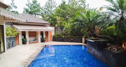 Strategic & Cozy 2BR at Majesty Apartment near Maranatha Christian University