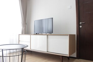 Interior - Deluxe & Cozy 3BR at Gateway Pasteur Apartment (Cimahi)