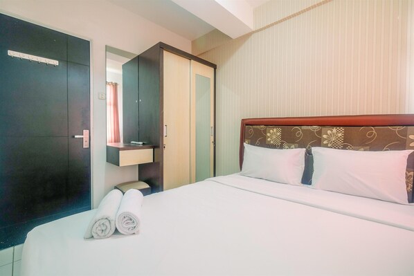 2 bedrooms, free WiFi, bed sheets - Homey 2BR with City View Pancoran Riverside Apartment (Jakarta)