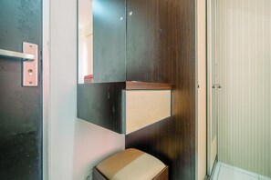 2 bedrooms, free WiFi, bed sheets - Homey 2BR with City View Pancoran Riverside Apartment (Jakarta)