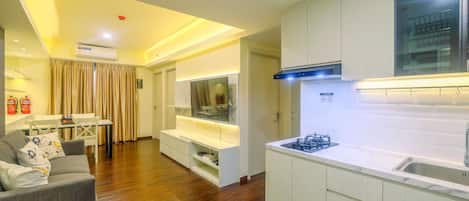 Room | 2 bedrooms, free WiFi, bed sheets