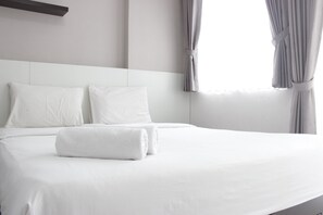 Room | 1 bedroom, free WiFi, bed sheets - Artistic 1BR Apartment at Gateway Pasteur near Exit Toll Pasteur (Cimahi)