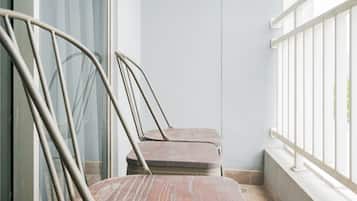 Room | Balcony
