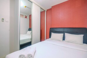 Room | 2 bedrooms, free WiFi, bed sheets - Comfort 2BR Apartment at Cervino Village (Jakarta)