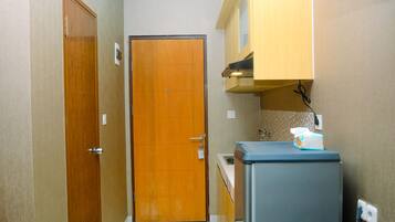 Kamar | Dapur pribadi | Lemari es, kompor, dan peralatan masak/sendok-piring