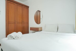 3 bedrooms, free WiFi, bed sheets - Spacious and Good 3BR Pangeran Jayakarta Apartment (Jakarta)