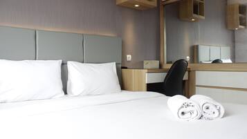 1 bedroom, bed sheets