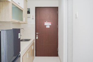 룸 | 전용 주방 | 냉장고, 쿡탑, 조리 도구/접시/주방 기구