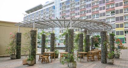 Comfort and Strategic Studio Apartment Margonda Residence 2 near UI