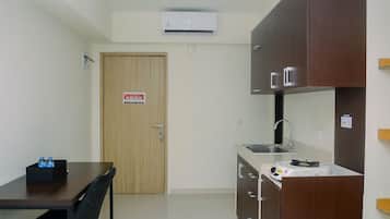 Kamar | Dapur pribadi | Lemari es, kompor, dan peralatan masak/sendok-piring