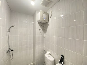 Room | Bathroom | Shower, free toiletries, towels - Smart Studio Room Semi Apartment at The Lodge Paskal near BINUS University (Bandung)