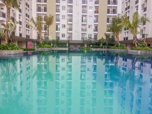 Outdoor pool - Marvelous & Scenic 2BR at Jarrdin Cihampelas Apartment (Bandung)