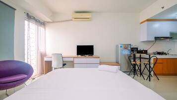 Habitació | Escriptori, wifi gratuïta i roba de llit