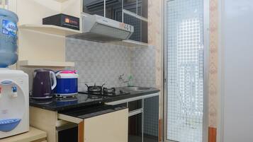 Rum | Eget kök | Kylskåp, spishäll och grytor/köksredskap