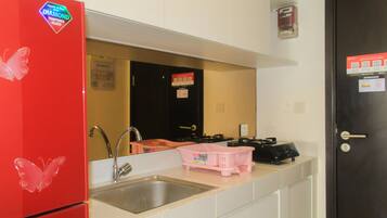 Rum | Eget kök | KylskÄp, spishÀll och grytor/köksredskap