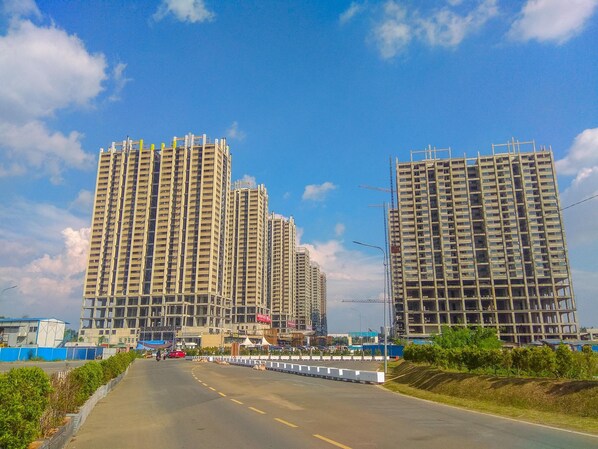 Exterior - Comfort and Strategic 3BR Meikarta Apartment (Cikarang)