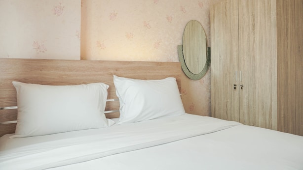 Room | 2 bedrooms, desk, free WiFi, bed sheets - Comfort 2BR Green Pramuka City Apartment near Shopping Center (Jakarta)