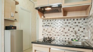 Room | 2 bedrooms, desk, free WiFi, bed sheets - Comfort 2BR Green Pramuka City Apartment near Shopping Center (Jakarta)