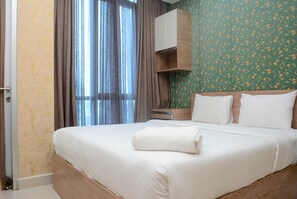 Free WiFi, bed sheets - Gorgeous and Strategic Studio Apartment at Capitol Park Residence (Jakarta)