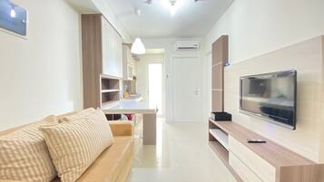 Room | 2 bedrooms, free WiFi, bed sheets