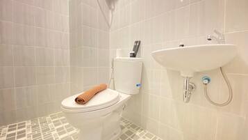 Room | Free WiFi, bed sheets