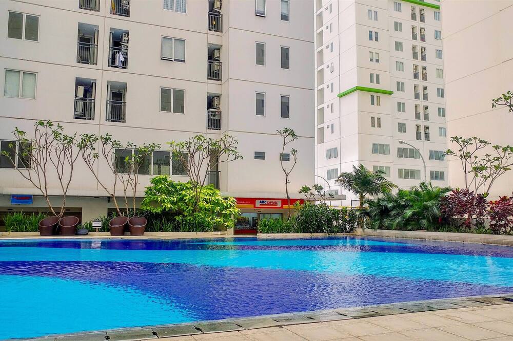 2BR Comfy Bassura City Apartment