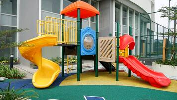 Tempat bermain anak - outdoor