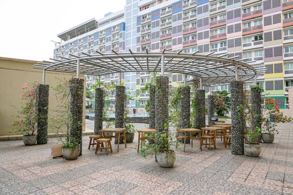 Homey and Cozy Living Studio at Margonda Residence 2 Apartment - Gunung Putri