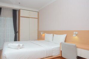 Bed sheets - Comfort and Stylish Studio Signature Park Tebet Apartment (Jakarta)