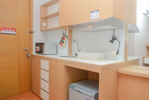 Bed sheets - Comfort and Stylish Studio Signature Park Tebet Apartment (Jakarta)