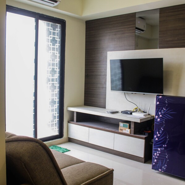 Interior - Homey and Enjoy 2BR at Meikarta Apartment (Cikarang)