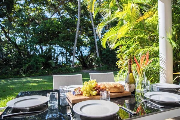 Outdoor dining
