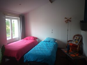 2 habitaciones, tabla de planchar con plancha y wifi gratis