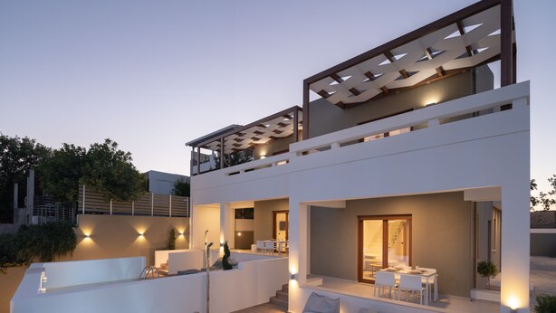 A modern two-story house with a swimming pool, outdoor seating, and a balcony. - De.Light Boutique Villa I, close to Rethymno (Atsipopoulo)