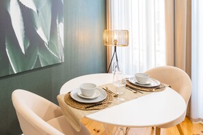 Apartment, 1 Bedroom | Living area | 100-cm flat-screen TV with cable channels, TV - Santa Catarina Prime Studios (Porto)