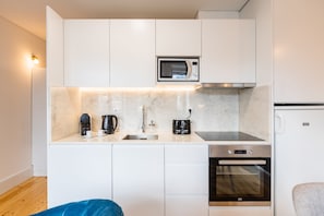 Apartment, 1 Bedroom | Private kitchen