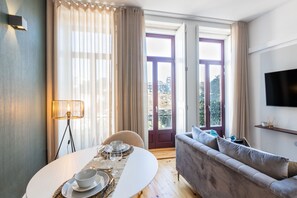 Apartment, 1 Bedroom | Living area | 100-cm flat-screen TV with cable channels, TV - Santa Catarina Prime Studios (Porto)