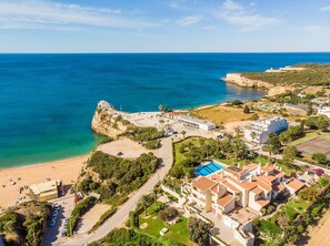 In Strandnähe, weißer Sandstrand