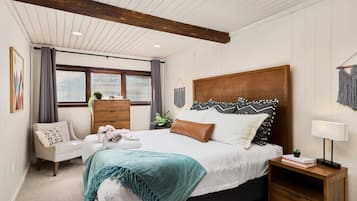 3 bedrooms, iron/ironing board, travel crib, WiFi