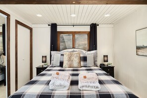 3 bedrooms, iron/ironing board, travel crib, WiFi - Hot tub ☆ Fire-pit ☆ Walk to Waterfalls (Green Mountain Falls)