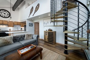 Flat-screen TV, fireplace